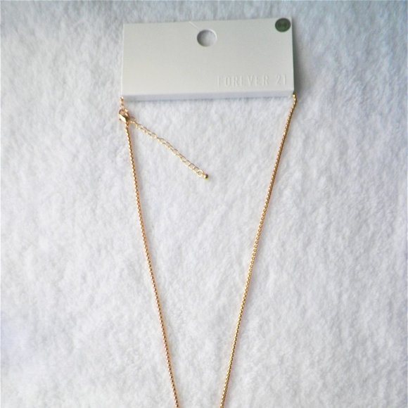 LAST ONE Gold Embossed Leaves Heart Locket Necklace Forever 21 - Picture 3 of 7